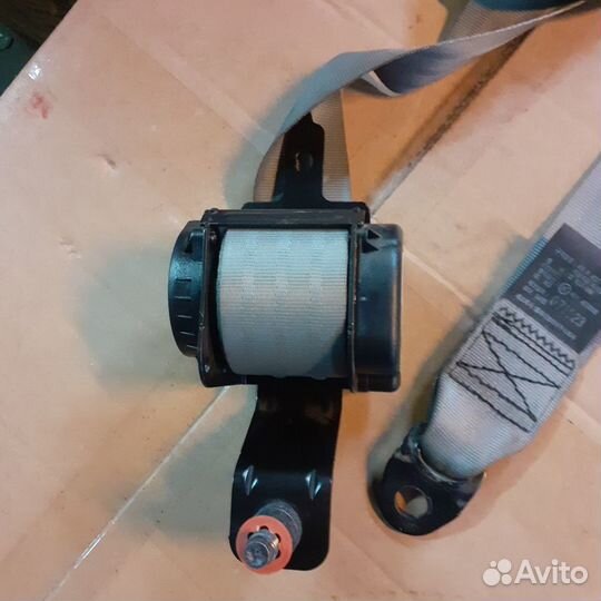 Ремень безопасности 3 ряда левый KIA carnival 200