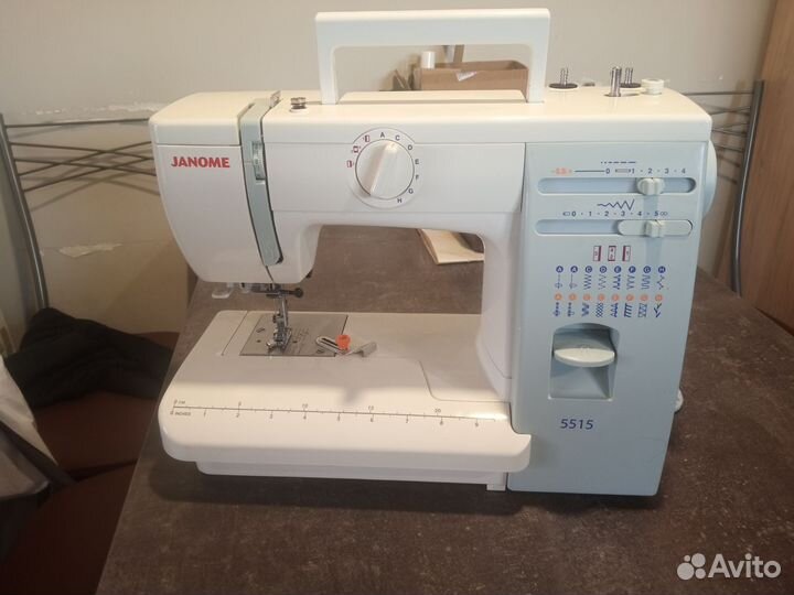 Швейная машина Janome бу