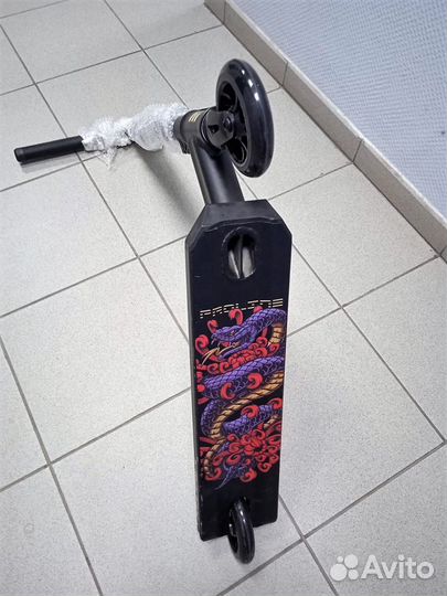 Трюковой самокат