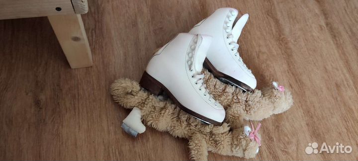 Фигурные коньки wifa