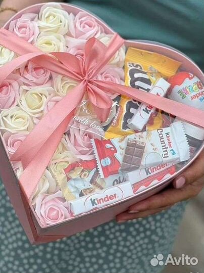 Коробка подарочная цены разные