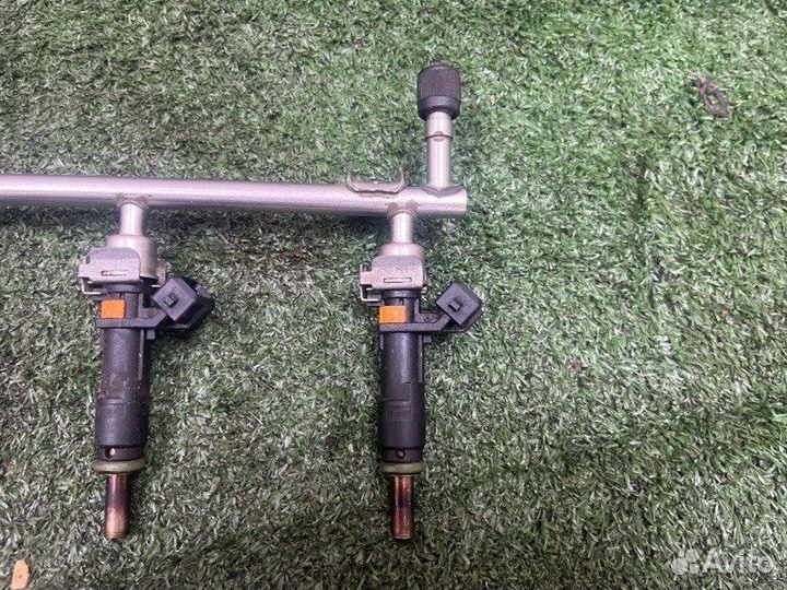 Топливная рейка Opel Astra H 1.8 Z18XER 2012