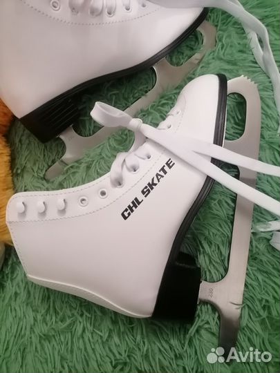 Коньки фигурные 37 размер новые