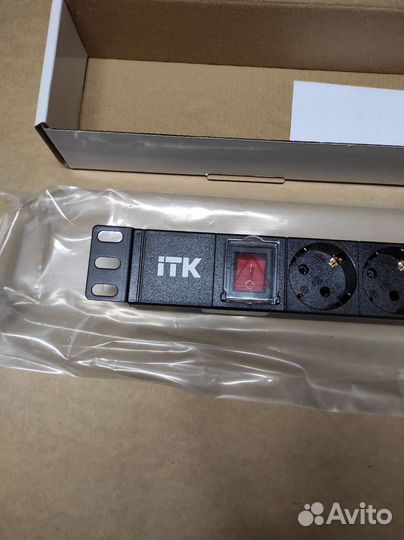 Блок розеток в рэк