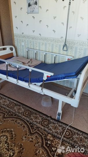 Медицинская кровать для лежачих больных