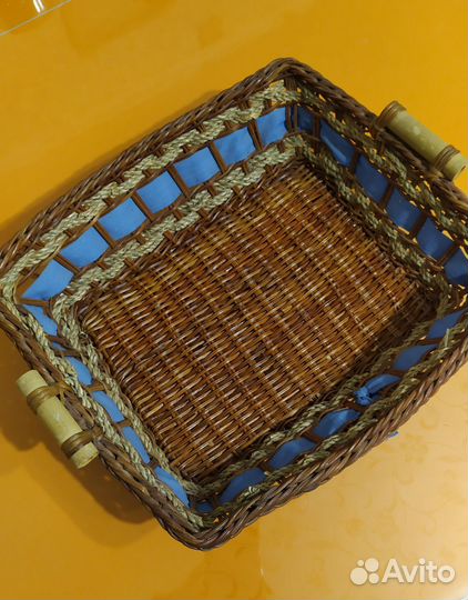 Хлебница плетеная