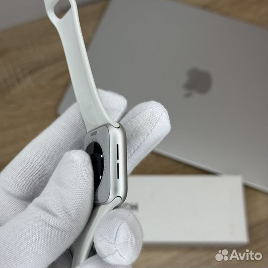 Apple Watch SE 2 40mm Silver АКБ100