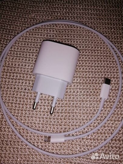 Зарядное устройство для телефона Apple