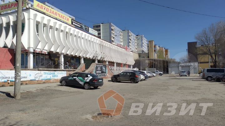 Торгово-офисная площадь с парковкой