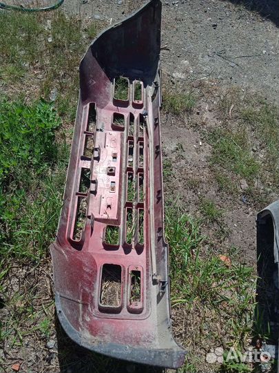 Передний бампер Terrano 2 Ниссан Террано 2