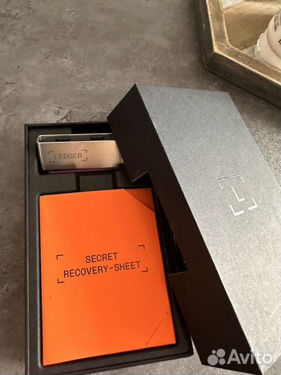 Аппаратный криптокошелек Ledger Nano S Plus