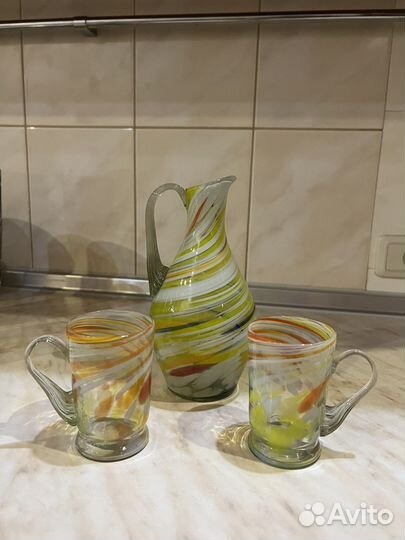 Вазочка молочное гутное стекло