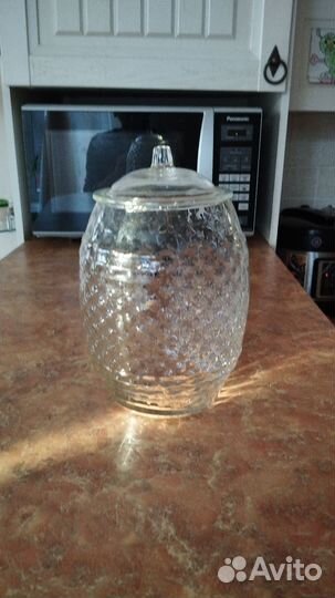 Стеклянная емкость