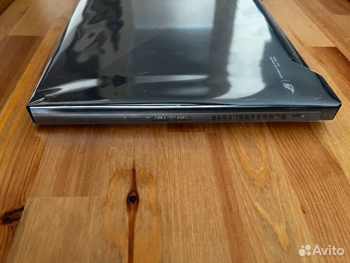Ноутбук asus ROG Zephyrus M