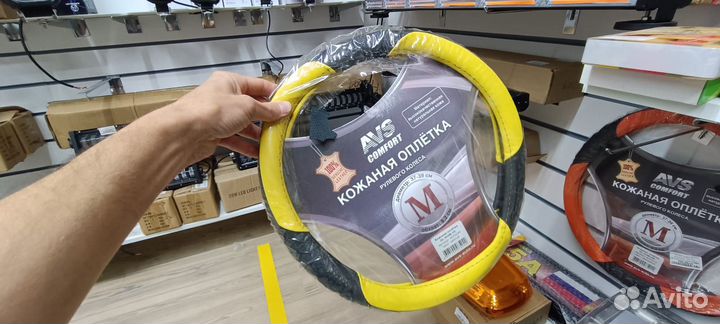 Оплетка на руль из натуральной кожи черная