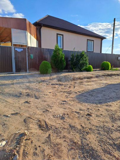 Коттедж 207 м² на участке 6 сот.