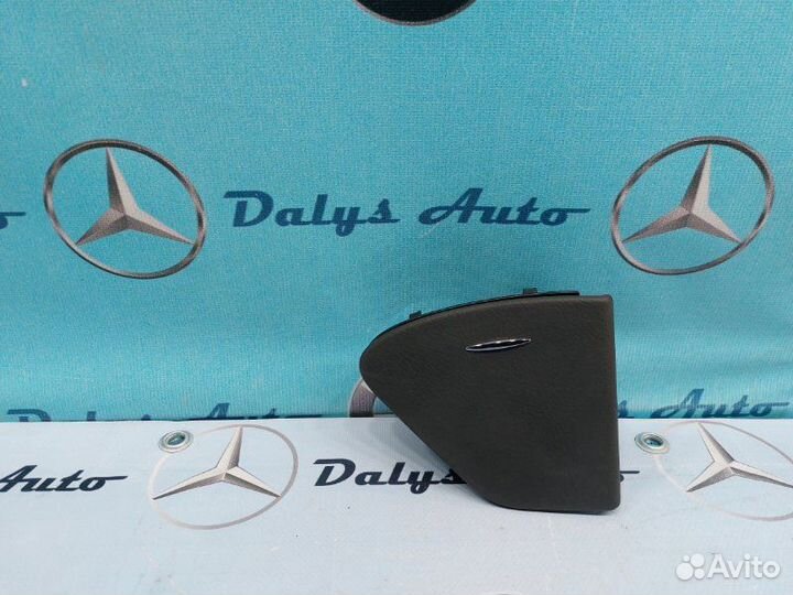 Пепельница задняя левая Mercedes-Benz E-Class W211