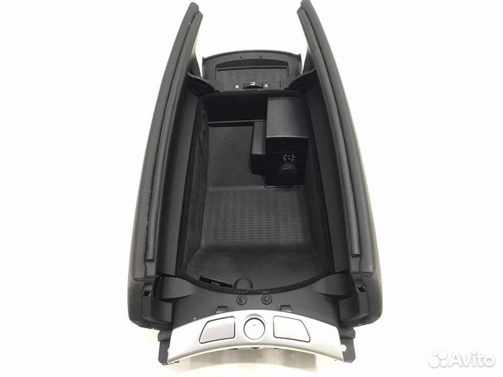 Подлокотник BMW 7-Series