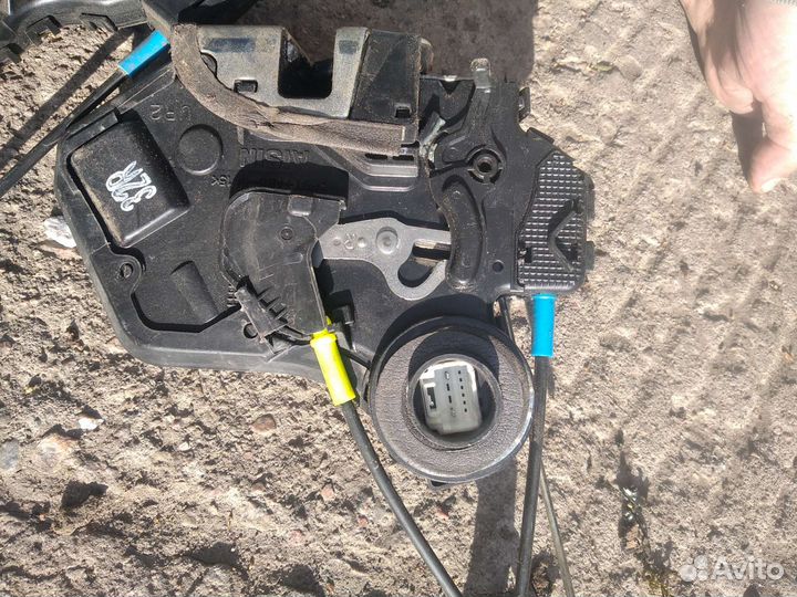 Стеклоподъёмники Тойота Авенсис 2007