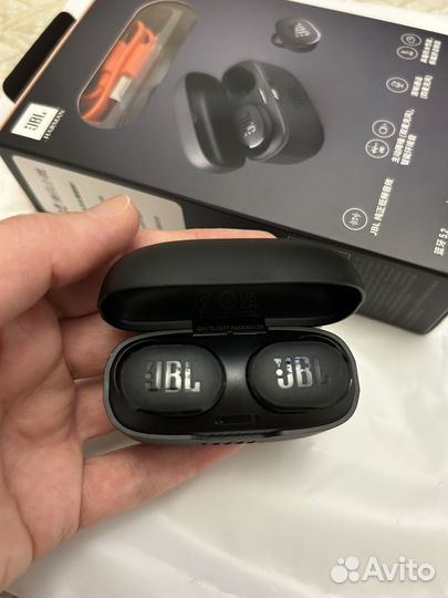 Наушники беспроводные JBL,новые