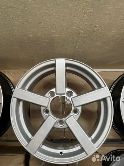 Литые диски Нива Воссен R16 5x139.7