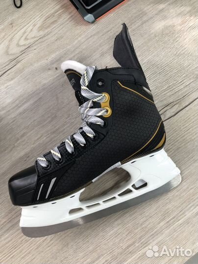 Коньки bauer supreme one.6 JR 4.5D