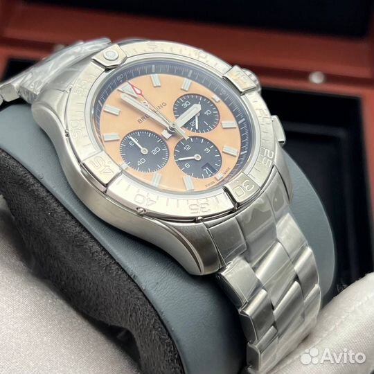 Часы Breitling avenger