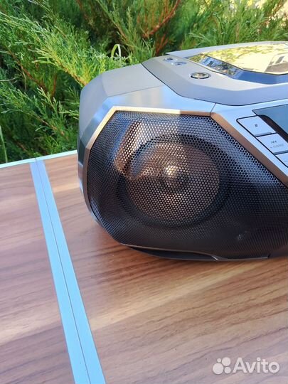 Музыкальный центр Philips AZ1850