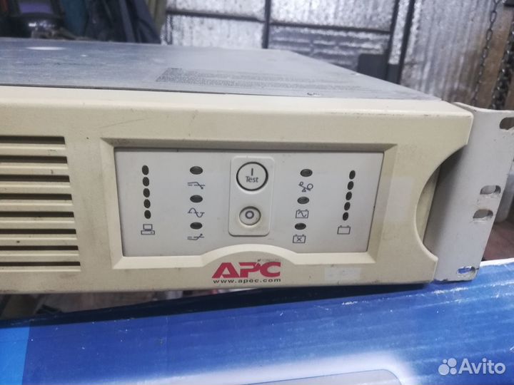 Ибп APC Smart-UPS 700va в стойку