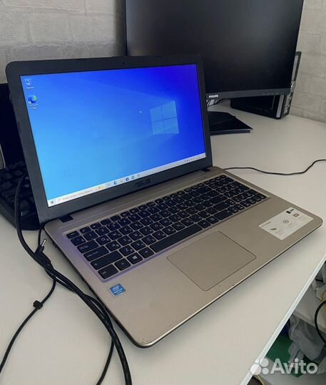 Ноутбук Asus D540M