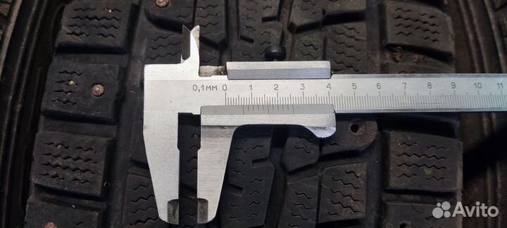 Dunlop SP Winter Ice 01 205/60 R16 92T