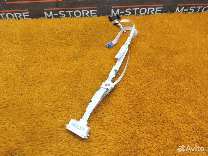 Проводка двери задняя правая Mercedes-Benz E-Class