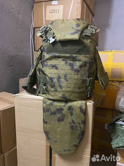 Штурмовой бронежилет в сборе