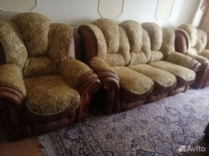 Диван и 2 кресла