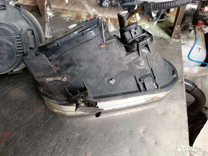 Фара Фольксваген Гольф 4