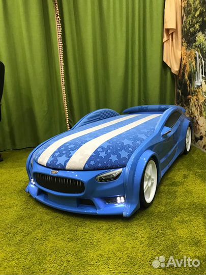 Детская кровать машинка