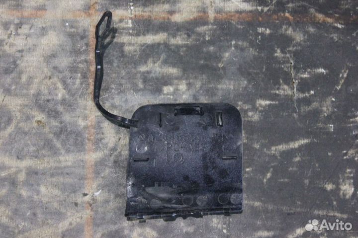 Заглушка буксировочного крюка-Mercedes-Benz C-W204