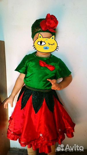 Костюм красной шапочки или цветочка