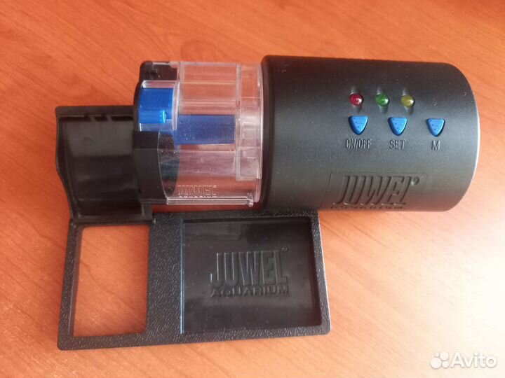 Автоматическая кормушка для рыб