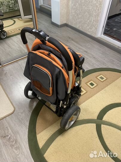 Прогулочная коляска