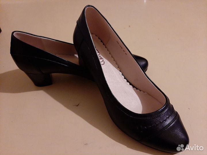 Туфли нат.кожа новые 38