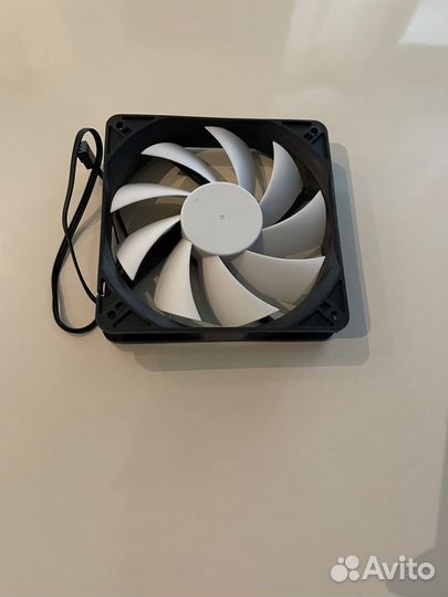 Корпусный вентилятор Fractal Design Silent R3 120