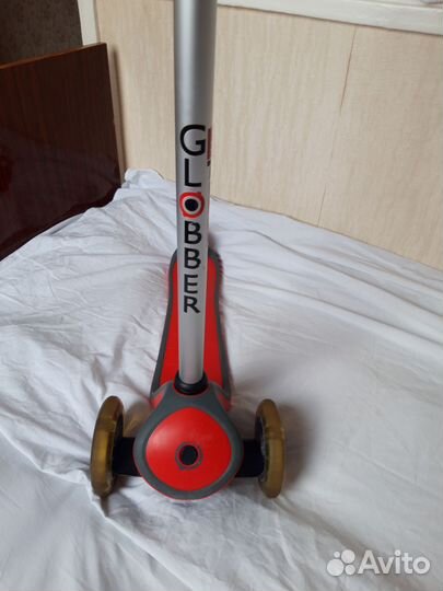 Фирменный-француский самокат.от 3-х до 8лет