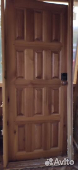 Дверь входная деревянная с коробкой