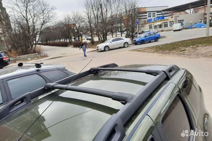 Багажник на рейлинг Люкс хантер на Рено Дастер