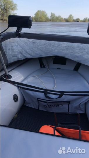Лодка Compas 380s- azimut