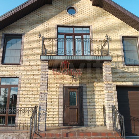 Дом 470 м² на участке 17 сот.