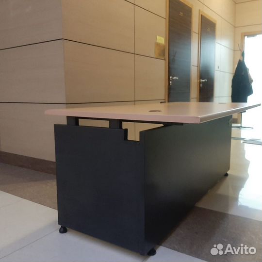 Стол руководителя