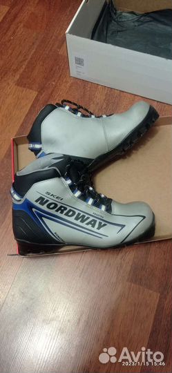 Лыжные ботинки