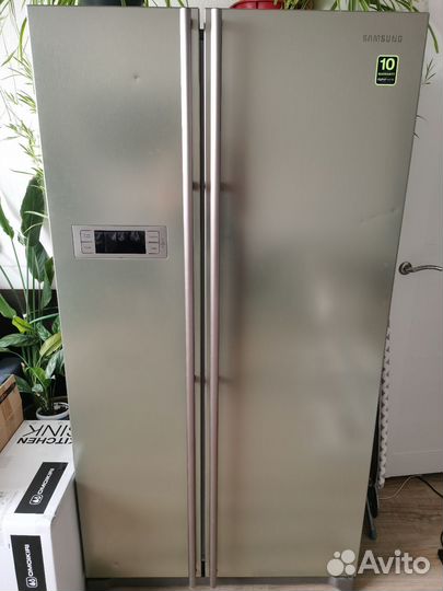 Холодильник side by side